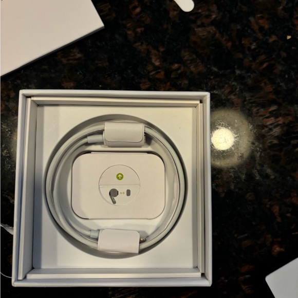 AirPods Pro 2nd gen - Picture 5 of 8